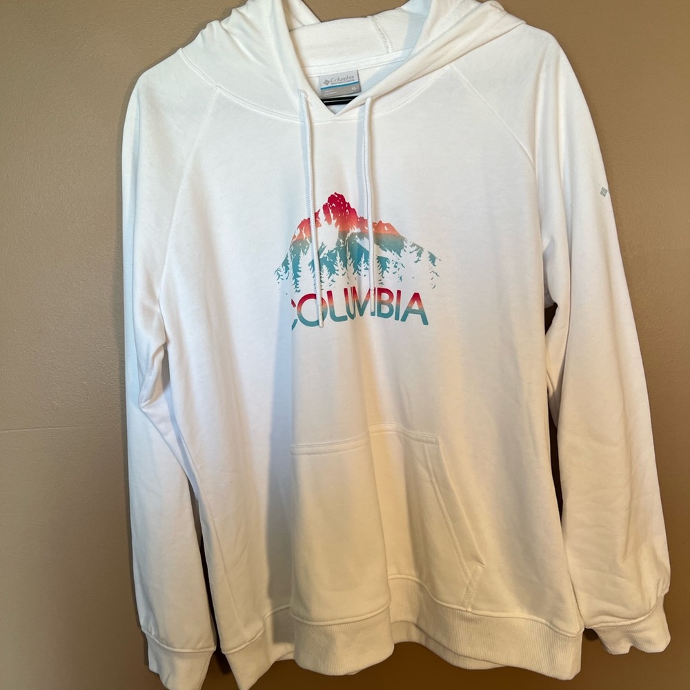 Columbia light weight white hoodie XL new no tags